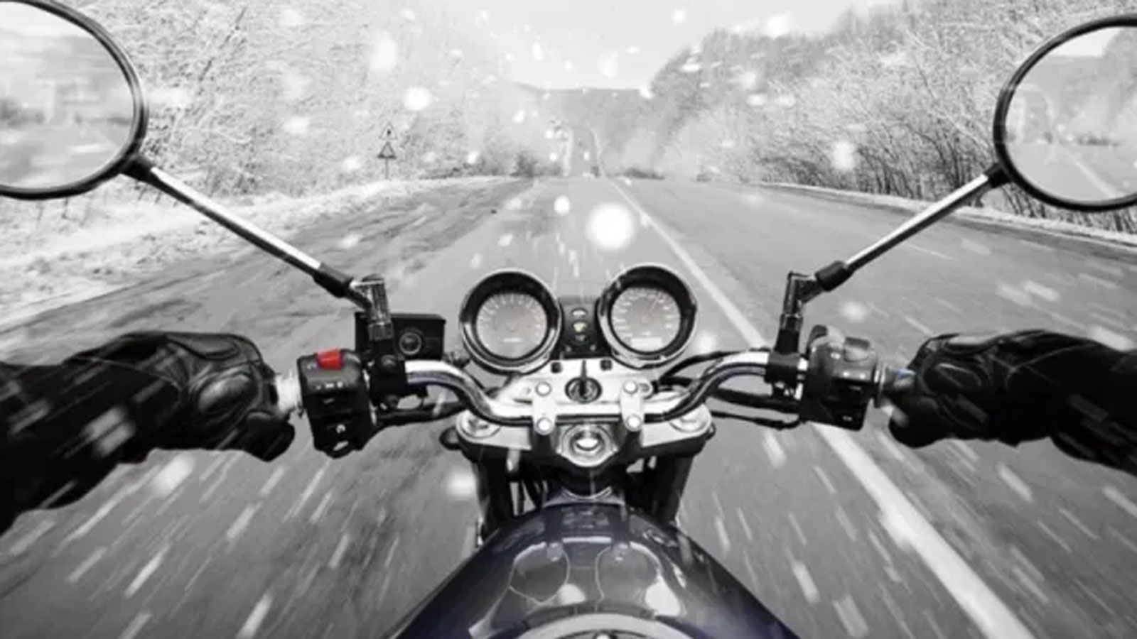 Οδήγηση μοτοσυκλέτας σε χιόνι - Τι κάνεις όταν δεν έχεις άλλη επιλογή