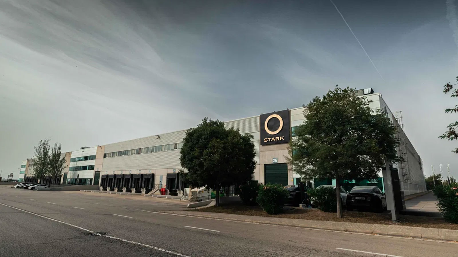 Η Stark Future ιδρύθηκε το 2019 και ασχολείται με την παραγωγή ηλεκτρικών μοτοσυκλετών, κυρίως στη κατηγορία του enduro.  Η εταιρεία πετυχαίνει χρόνο με το χρόνο μεγάλες αυξήσεις των πωλήσεων, και συγ