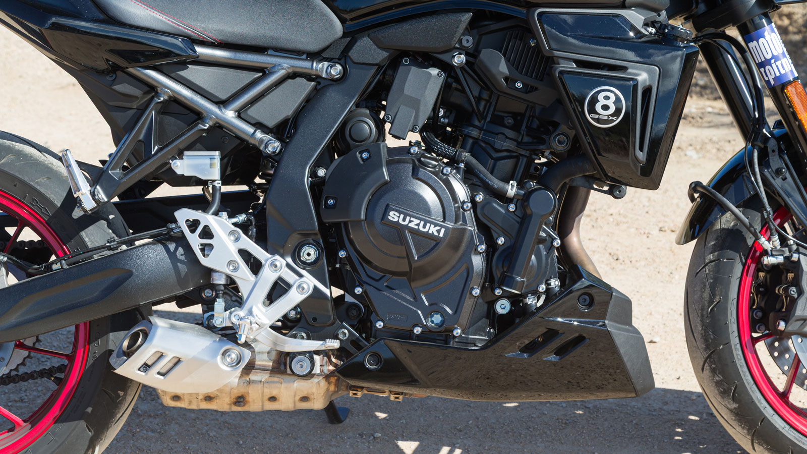 SUZUKI GSX-8TT - Test