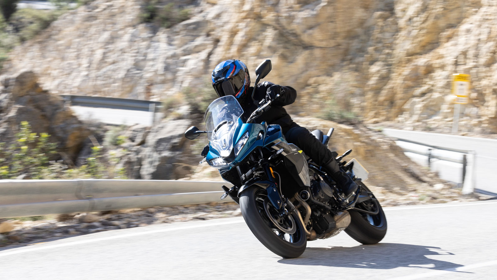 Το Tiger δομείται γύρω από μια ατσάλινη σωληνωτή κατασκευή με διαφορετική γεωμετρία, μεταξόνιο και διαδρομές αναρτήσεων. 