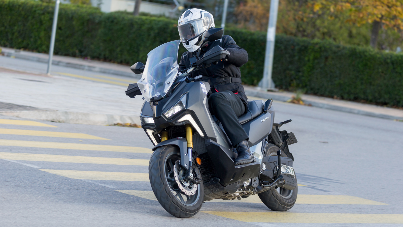 Sym ADXTG 400