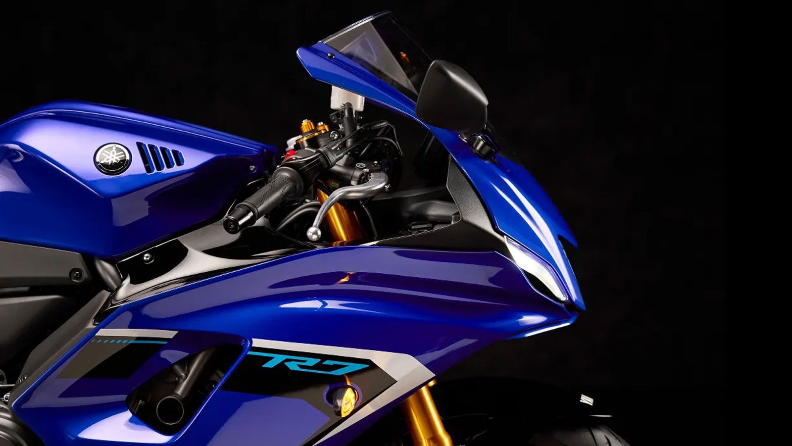 Η Yamaha ετοιμάζεται να παρουσιάσει τη νέα YZF-R7 2026, φέρνοντας τη μεσαία supersport της στην εποχή των προδιαγραφών Euro5+. Η Yamaha ετοιμάζεται να παρουσιάσει τη νέα YZF-R7 2026, φέρνοντας τη μεσαία supersport της στην εποχή των προδιαγραφών Euro5+.