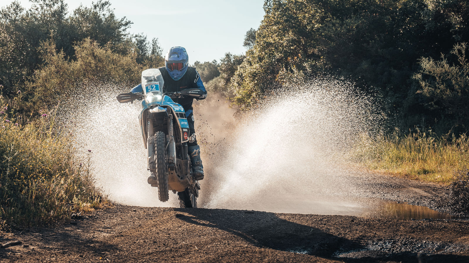Με εντυπωσιακή εμφάνιση στο Olympia Rally 2026, η MOTODYNAMICS RALLY TEAM επιβεβαίωσε την αγωνιστική της ανωτερότητα, ολοκληρώνοντας τον αγώνα με κορυφαίες επιδόσεις στις κατηγορίες Μ2 και Μ5, αλλά κα