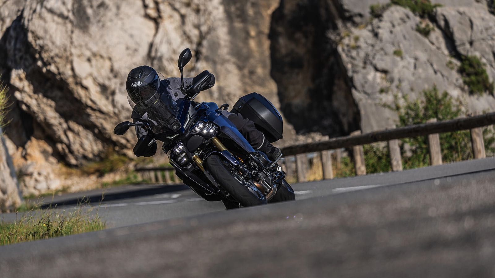 Η SHAD σε συνεργασία με τη Yamaha παρουσιάζει το πρώτο στον κόσμο σύστημα ασύρματης και keyless λειτουργίας αποσκευών, το οποίο κάνει πρεμιέρα στην Tracer 9 GT Η SHAD σε συνεργασία με τη Yamaha παρουσιάζει το πρώτο στον κόσμο σύστημα ασύρματης και keyless λειτουργίας αποσκευών, το οποίο κάνει πρεμιέρα στην Tracer 9 GT
