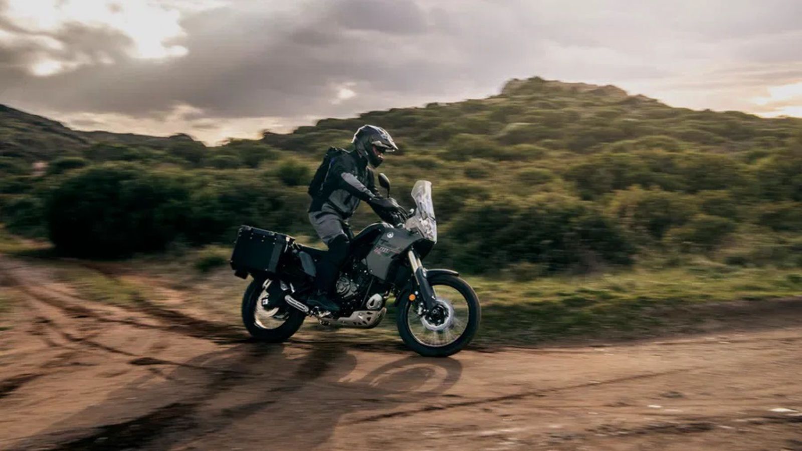 Η Yamaha προχώρησε πρόσφατα στην κατοχύρωση μιας σειράς νέων ονομάτων που φέρουν το πρόθεμα RW και καλύπτουν κυβισμούς από 125 έως 700 κ.εκ. Η Yamaha προχώρησε πρόσφατα στην κατοχύρωση μιας σειράς νέων ονομάτων που φέρουν το πρόθεμα RW και καλύπτουν κυβισμούς από 125 έως 700 κ.εκ.