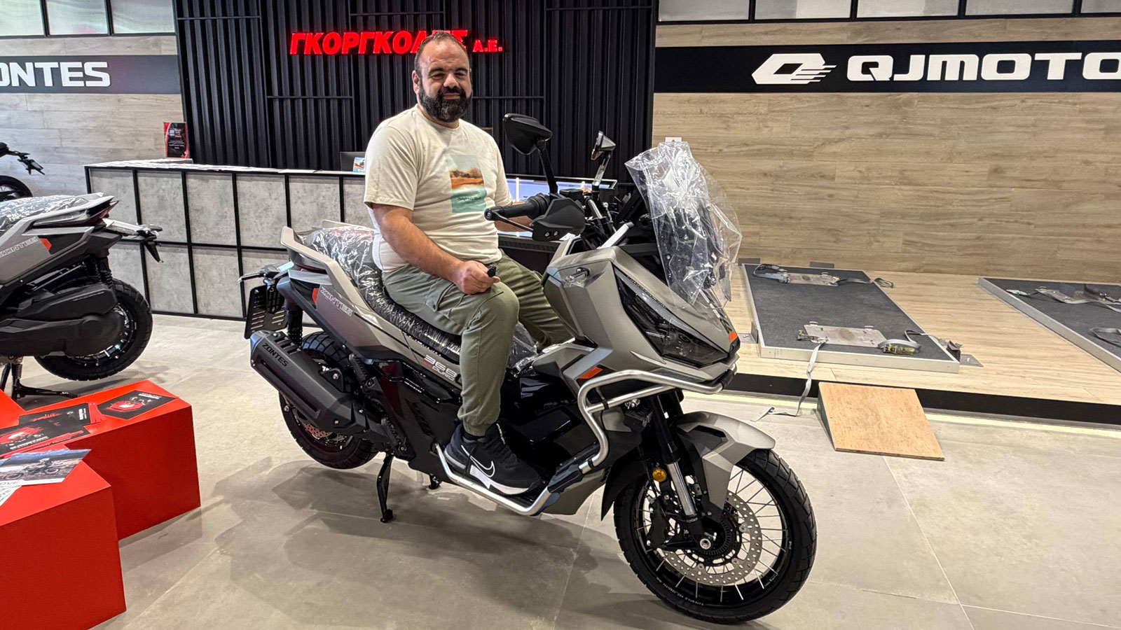 Ο νικητής του Best Moto 2026 παρέλαβε το νέο του Zontes G368 ETC