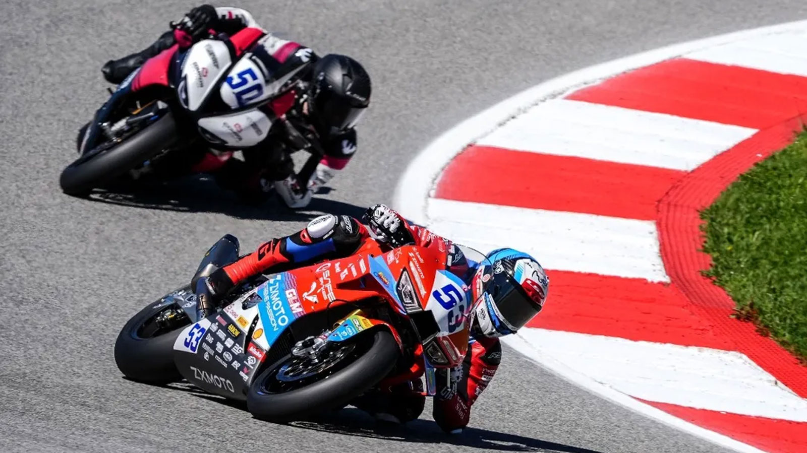 ο αποτέλεσμα προκάλεσε ισχυρό αντίκτυπο, καθώς η νεοσύστατη μάρκα κατάφερε να τερματίσει μπροστά από καθιερωμένα ονόματα όπως Yamaha, Kawasaki, Ducati, Honda και Triumph.