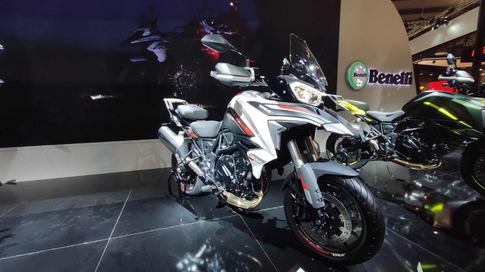 Eicma 2022: Benelli TRK 702 TRK 800 - benelli trk 800