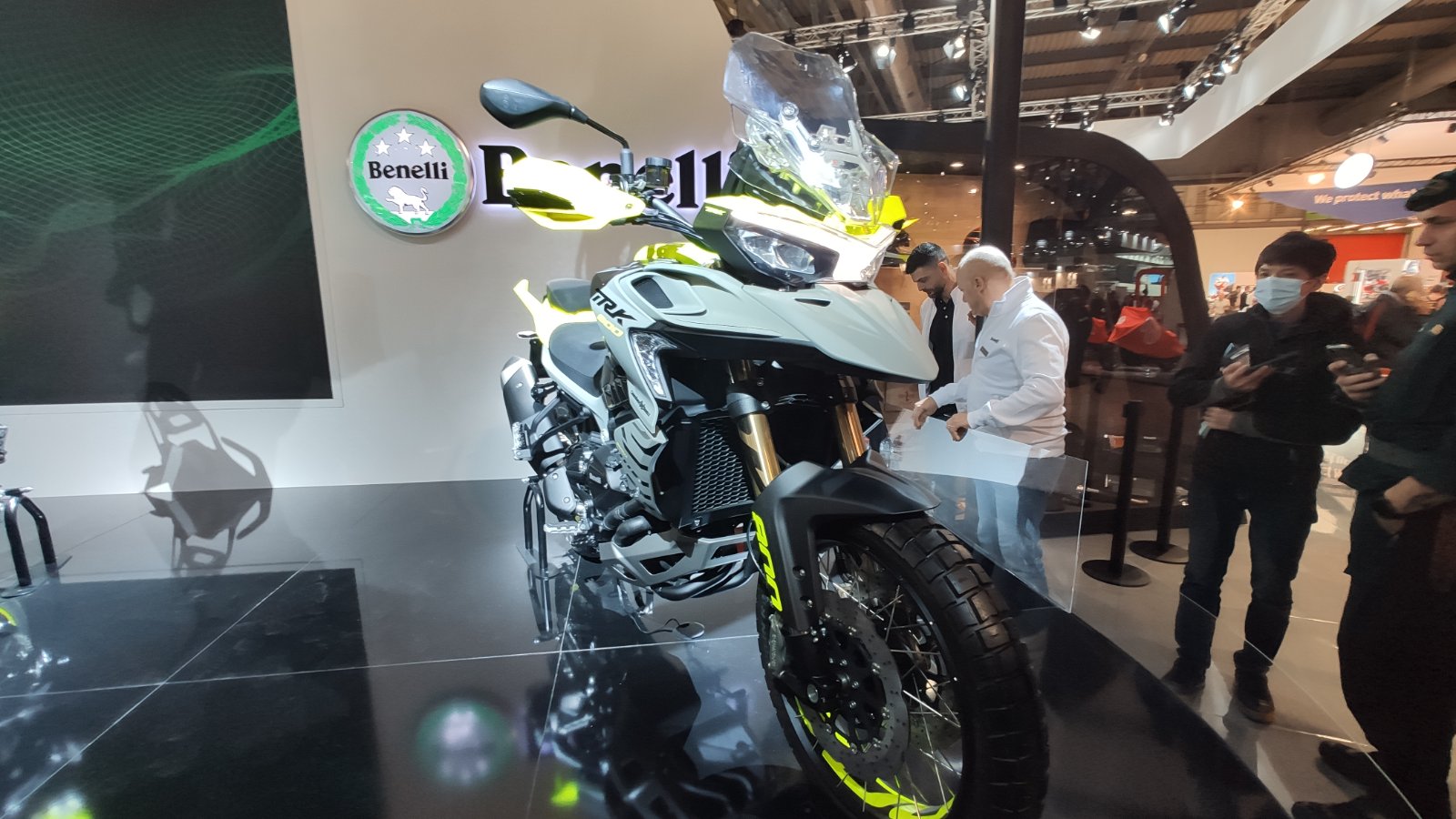Eicma 2022: Benelli TRK 702 TRK 800 - benelli trk 800