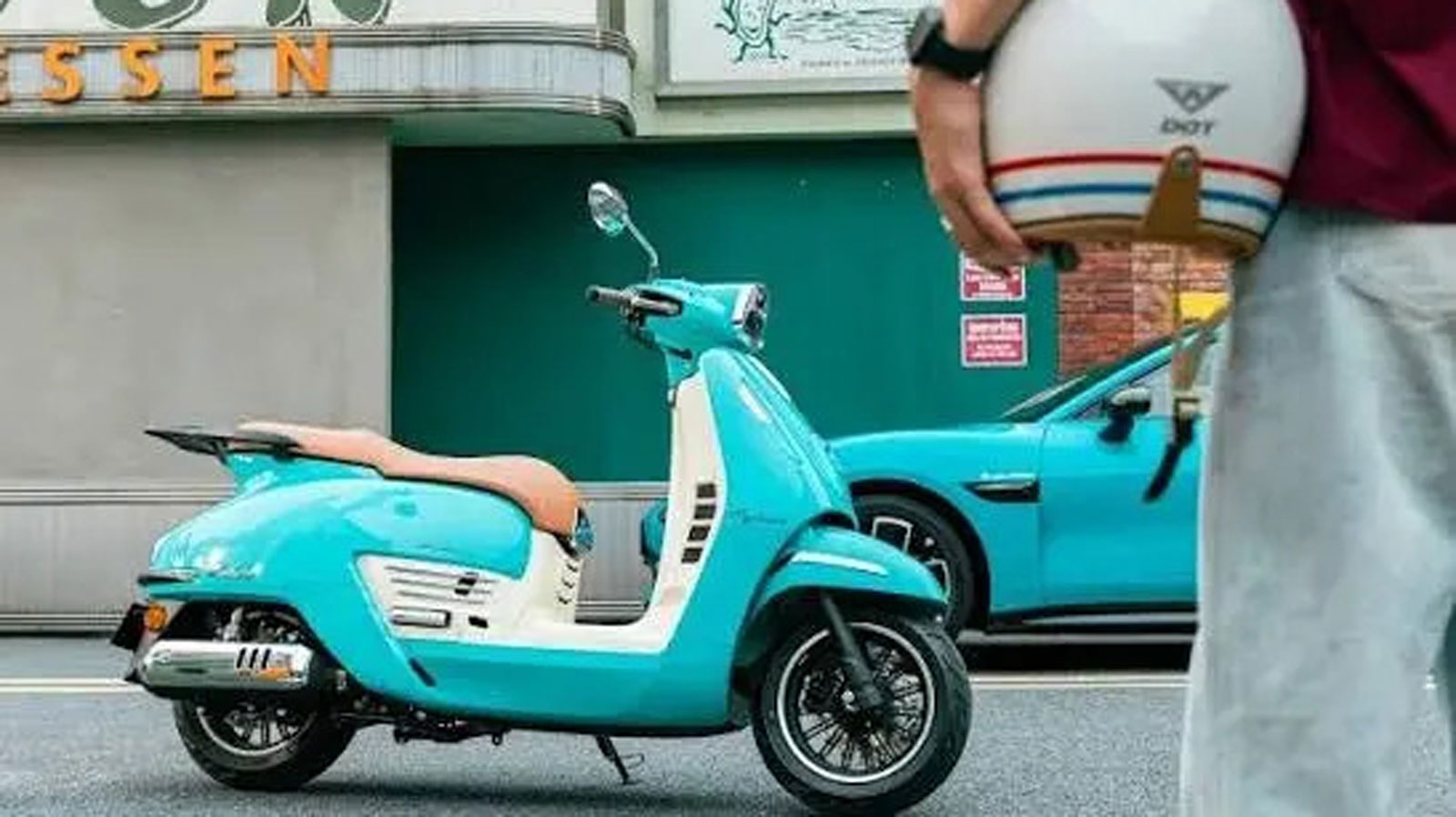 Το κινεζικό scooter που βάζει στο στόχαστρο Vespa και Peugeot Το κινεζικό scooter που βάζει στο στόχαστρο Vespa και Peugeot