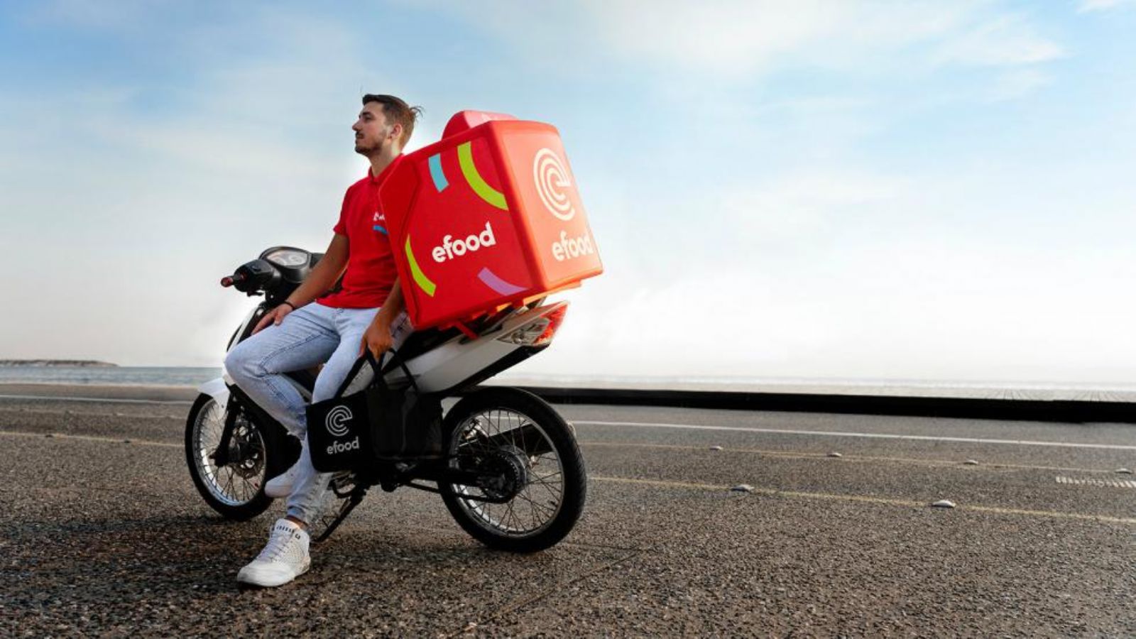 Αμεσες προσλήψεις διανομέων στο efood!
