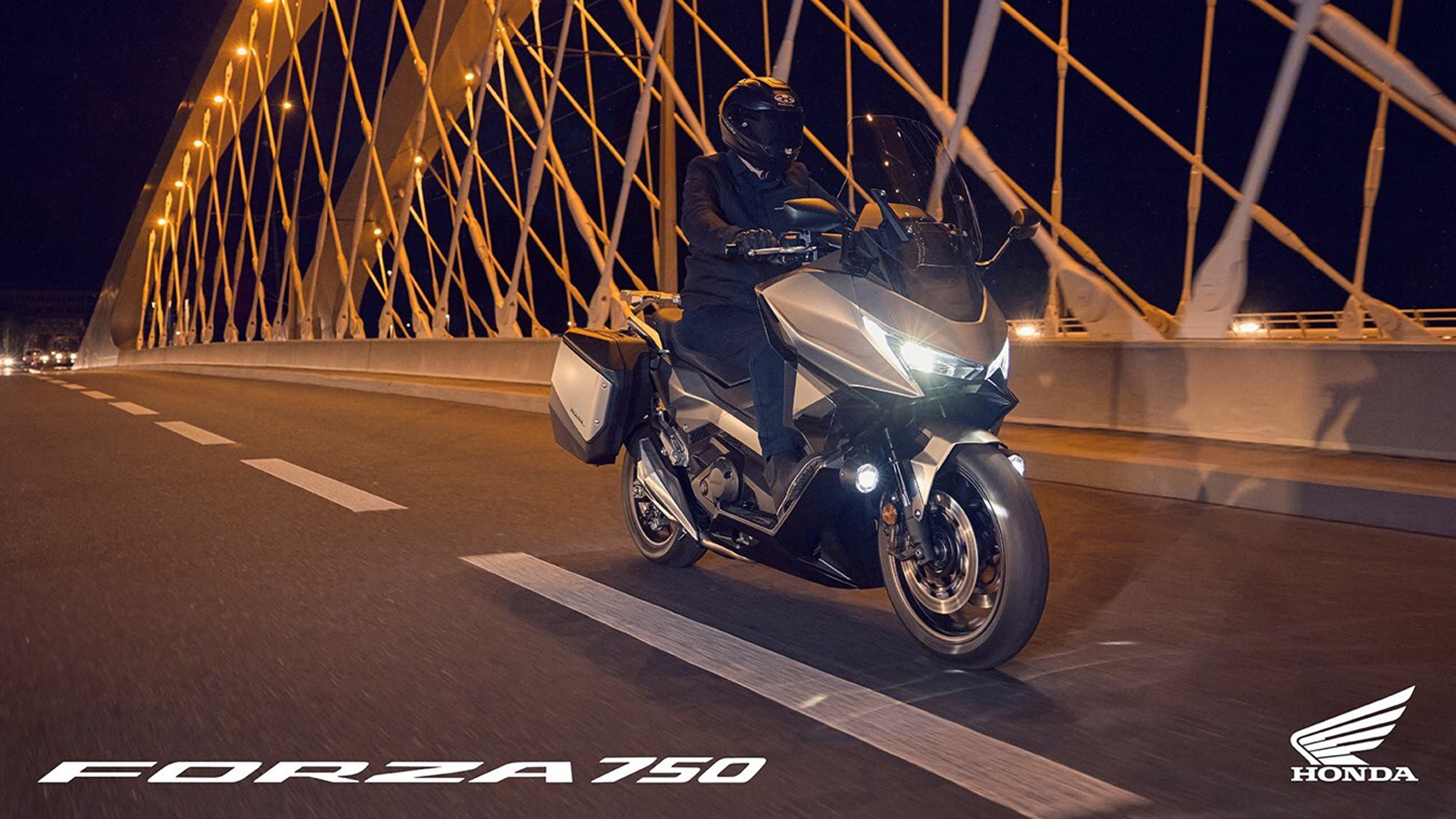 Η καρδιά του Honda Forza 750 είναι ο δικύλινδρος κινητήρας 745 cc και 59 άλογα με Throttle By Wire (TBW), που προσφέρει τρεις προεπιλεγμένες λειτουργίες οδήγησης (RAIN, STANDARD, SPORT) και ένα USER m Η καρδιά του Honda Forza 750 είναι ο δικύλινδρος κινητήρας 745 cc και 59 άλογα με Throttle By Wire (TBW), που προσφέρει τρεις προεπιλεγμένες λειτουργίες οδήγησης (RAIN, STANDARD, SPORT) και ένα USER m