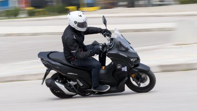 QJMOTOR MTX 125: Έχει εξοπλισμό «μεγάλου» scooter αλλά κοστίζει μόλις 2.595 ευρώ QJMOTOR MTX 125: Έχει εξοπλισμό «μεγάλου» scooter αλλά κοστίζει μόλις 2.595 ευρώ