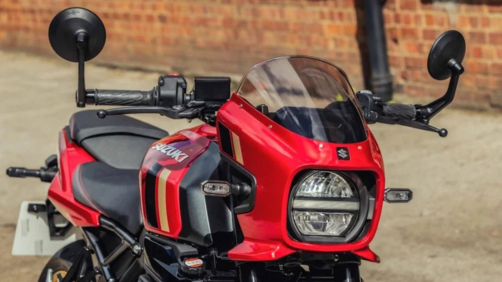 Suzuki GSX-8TT Suzuki GSX-8TT