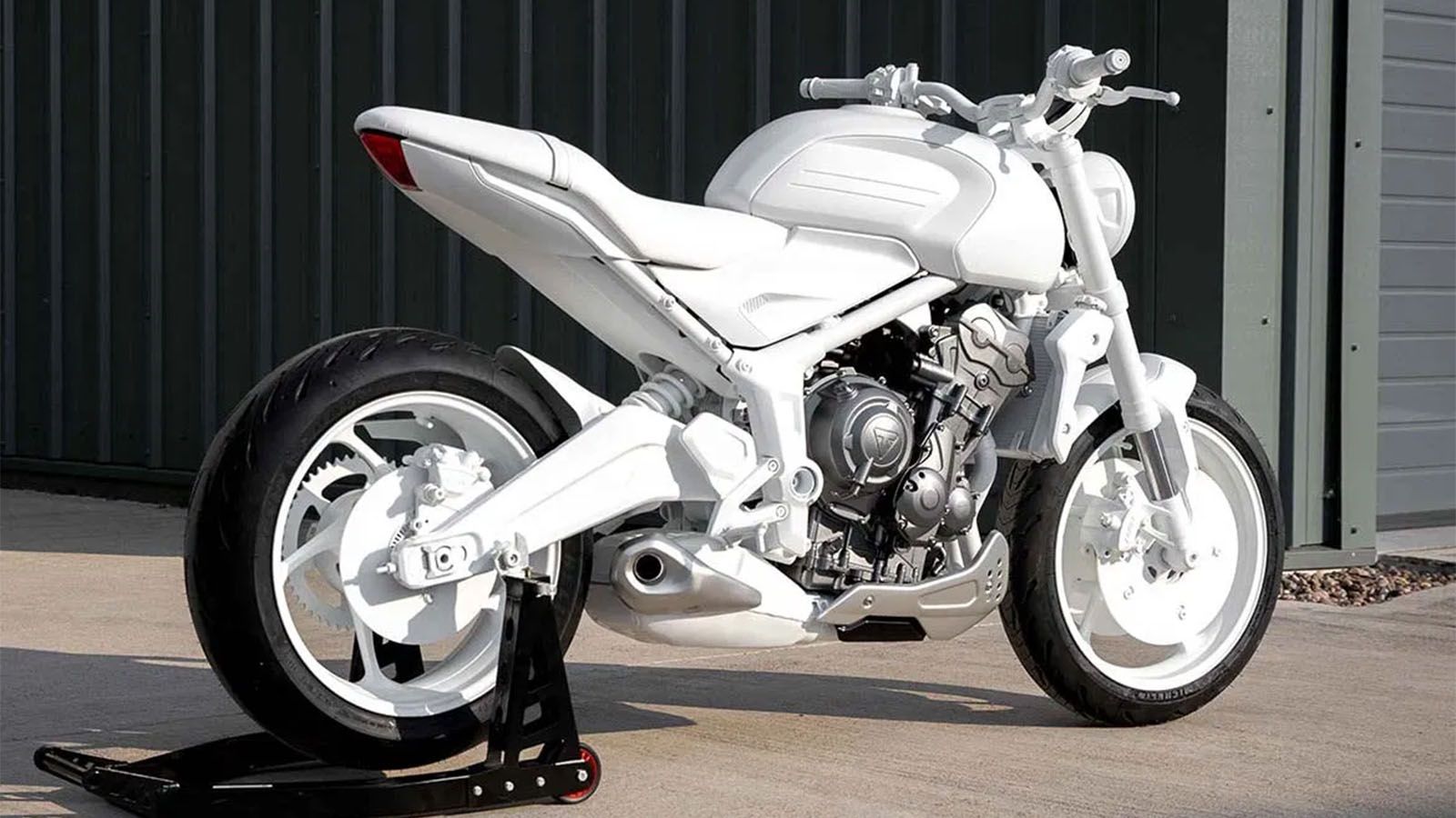 triumph trident cena