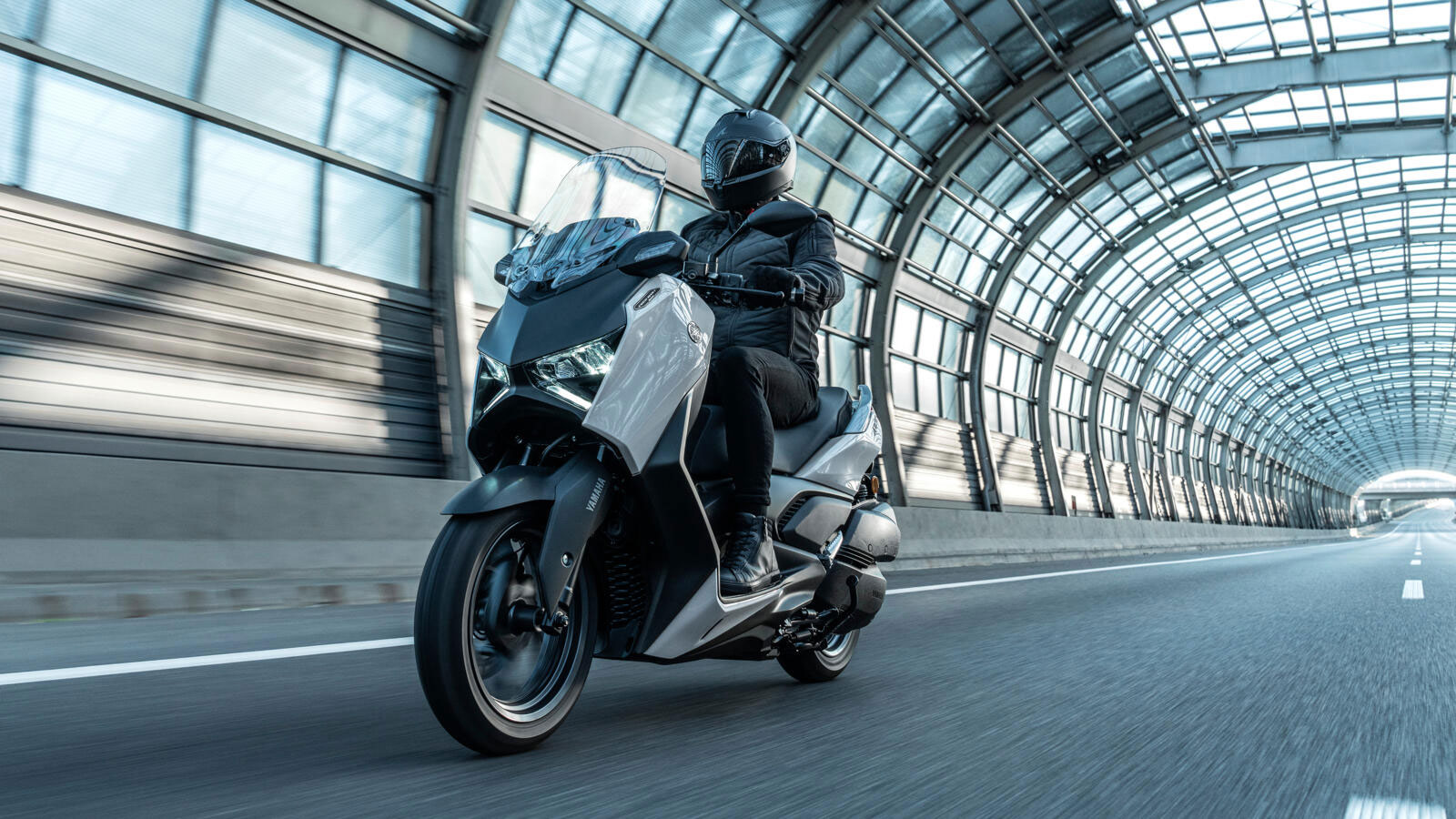 Νέα προσφορά έως 31 Αυγούστου για τα XMAX 300, Tech MAX και Tech MAX+.