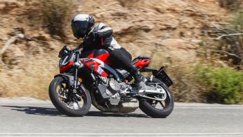 Aprilia Tuono 457 - Test