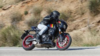 SUZUKIGSX-8TT - Test - SUZO������!