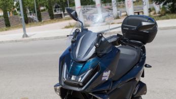      ,             Skytown 125  scooter       .