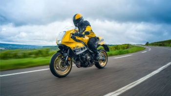        “block design”      .  XSR900 GP Legend Yellow Edition       Kenny Roberts,   