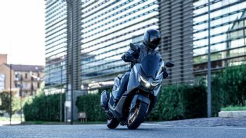 To Yamaha NMAX 155 Tech MAX 2026        Sport Scooters,       YECVT (Yamaha Electric Continuously Variable Transmission).