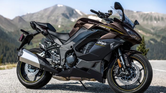  Kawasaki   Ninja H2 SX SE    sport tourer,     998 ..   200   137,3 Nm .           ,   adaptive cruise control, blind spot detection    . 