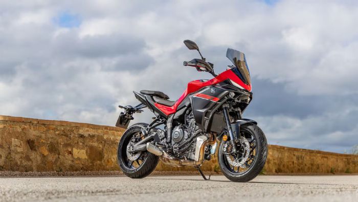          Yamaha,   Tracer 7  2026          Y-AMT (Yamaha Automated Manual Transmission).