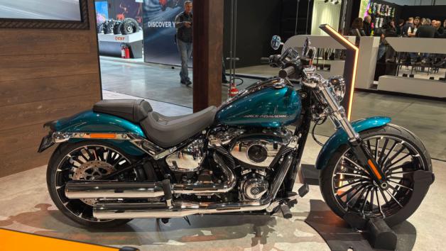 EICMA 2025 – Harley- Davidson Breakout:  O εντυπωσιακός Milwauakee- Eight 117 κινητήρας με τα 104 άλογα
