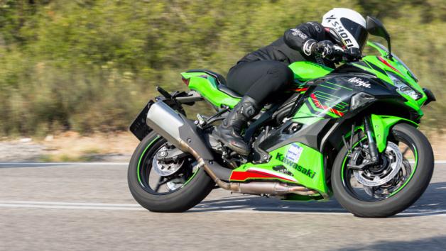 Kawasaki ZX-4RR Test