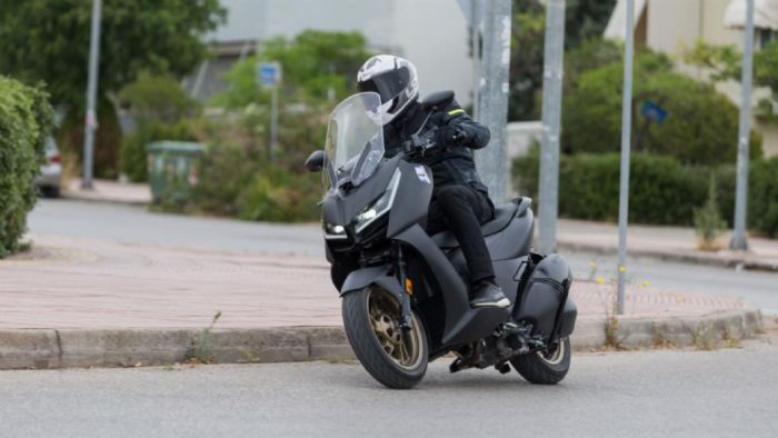       ,        ,  Zontes D350   ,         Scooter 350cc.