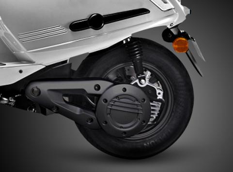 Daytona Diva 125e (LX): Κομψή γοητεία Daytona Diva 125e (LX): Κομψή γοητεία