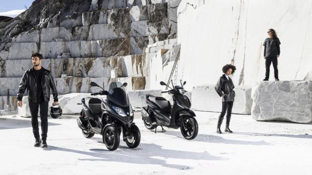 Piaggio Beverly & MP3 300 Deep Black: Νέο χρώμα για total black εμφάνιση 