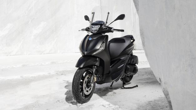 Piaggio Beverly & MP3 300 Deep Black: Νέο χρώμα για total black εμφάνιση 