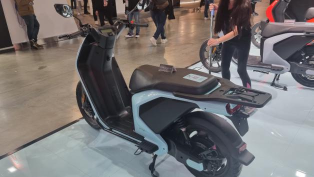 Eicma 2022: Vmoto F01 2023 