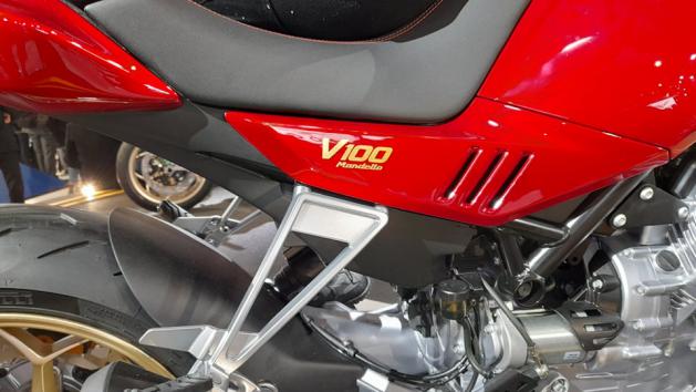 Moto Guzzi V100 Mandello: Το πρώτο υδρόψυκτο της εταιρείας 