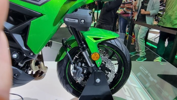 Kawasaki Versys 650: Καλύτερα εξοπλισμένο με φρέσκια εμφάνιση 