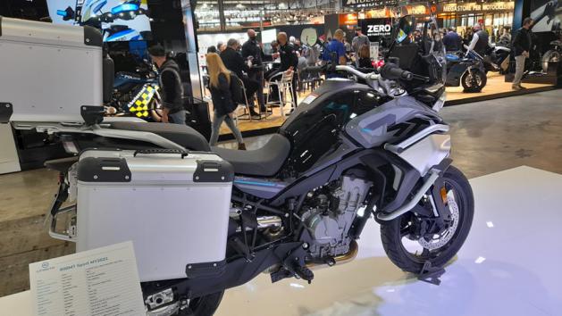 800MT: Η μεγαλύτερη adventure της CFMoto 