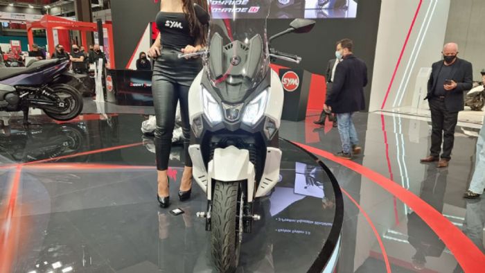 SYM Joyride 300: GT scooter με 16άρη τροχό 