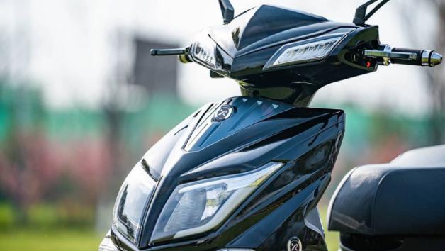 Sunra Hawk: Με ενσωματωμένο ραδιόφωνο 