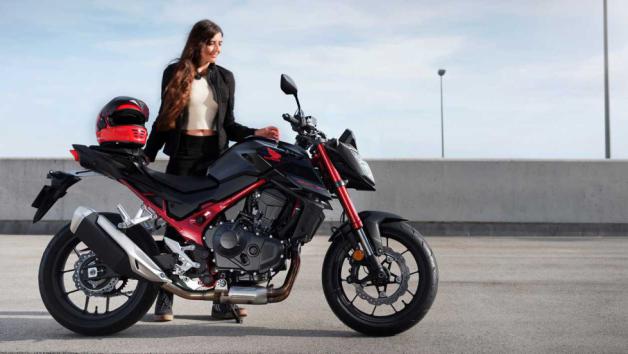 Honda CB750 Hornet: Αυτή είναι η τιμή του 