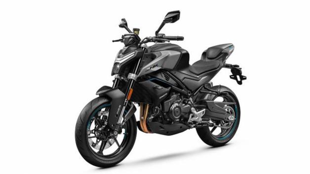 CFMOTO 450NK: Με σπορ εμφάνιση και απόδοση 46 ίππων.  