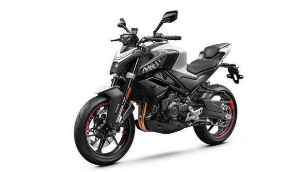 CFMOTO 450NK: Με σπορ εμφάνιση και απόδοση 46 ίππων.  