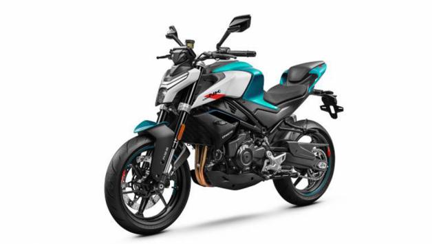 CFMOTO 450NK: Με σπορ εμφάνιση και απόδοση 46 ίππων.  