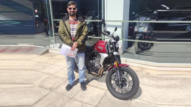 5 DAYTONA ROCKSTAR 500 παραδόθηκαν σε τυχερούς του πολεμικού ναυτικού 