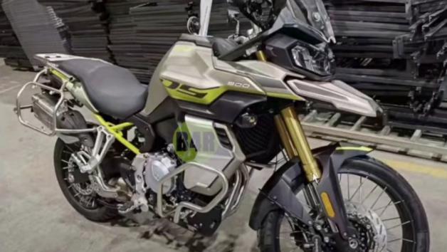 Αποκάλυψη: Νέο 900αρι adventure από την Voge  