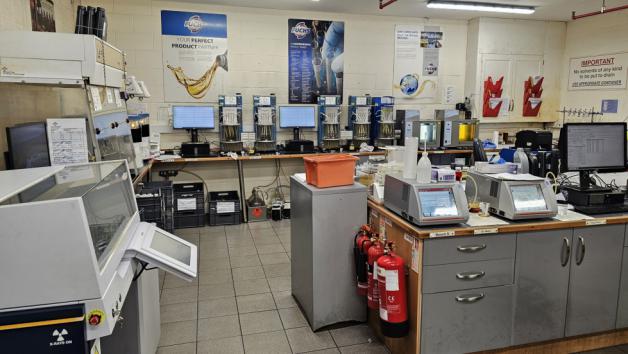 Αποστολή Αγγλία εργοστάσιο FUCHS Silkolene: Στη Μέκκα των λιπαντικών 