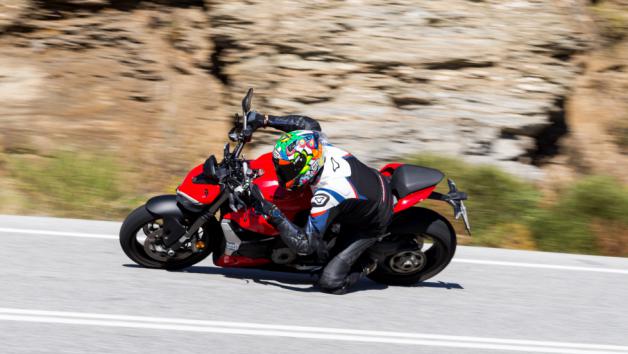 Ducati Streetfighter V2 - Test 