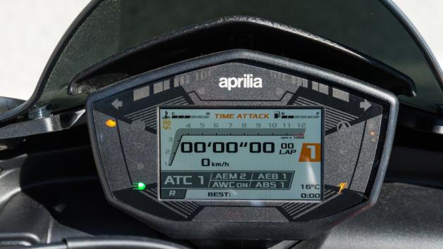 Aprilia Τuono 660: Δικύλινδρο παραστράτημα έτοιμο για Track days 