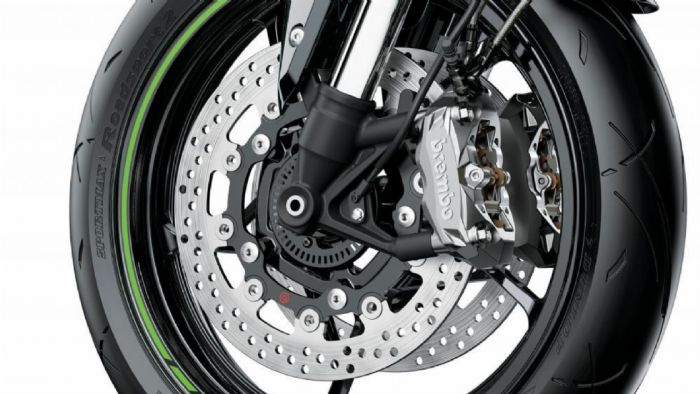 Kawasaki Z900 SE: Φρένα Brembo και αμορτισέρ Ohlins 