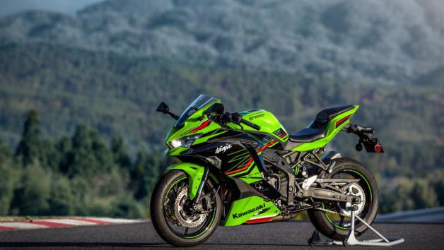 Νέο Kawasaki ZX-4R: 4 κύλινδροι, 80 ίπποι και 15.000σαλ. 